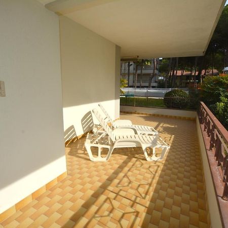 Lignano With Pool Apartment Lignano Sabbiadoro Luaran gambar