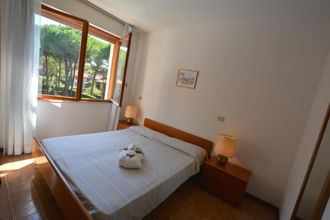Lignano With Pool Apartment Lignano Sabbiadoro Luaran gambar