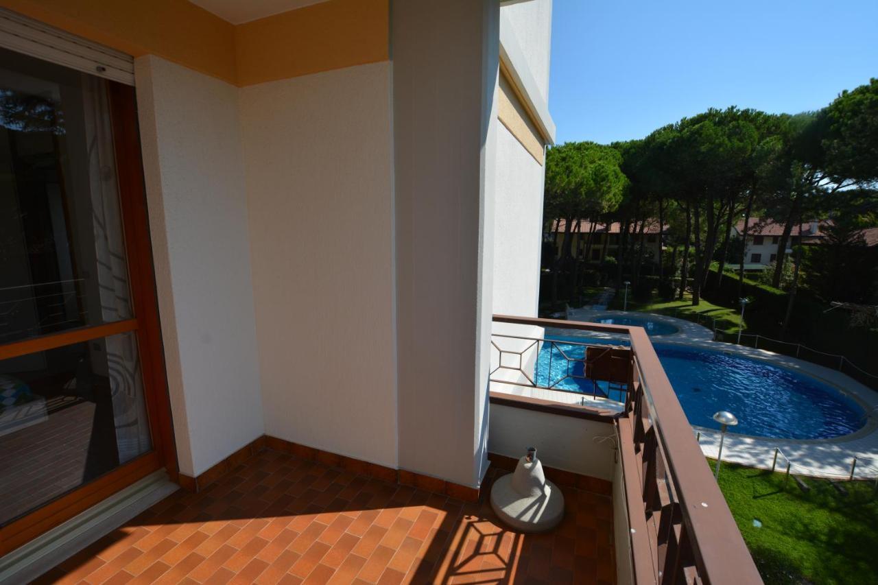 Lignano With Pool Apartment Lignano Sabbiadoro Luaran gambar