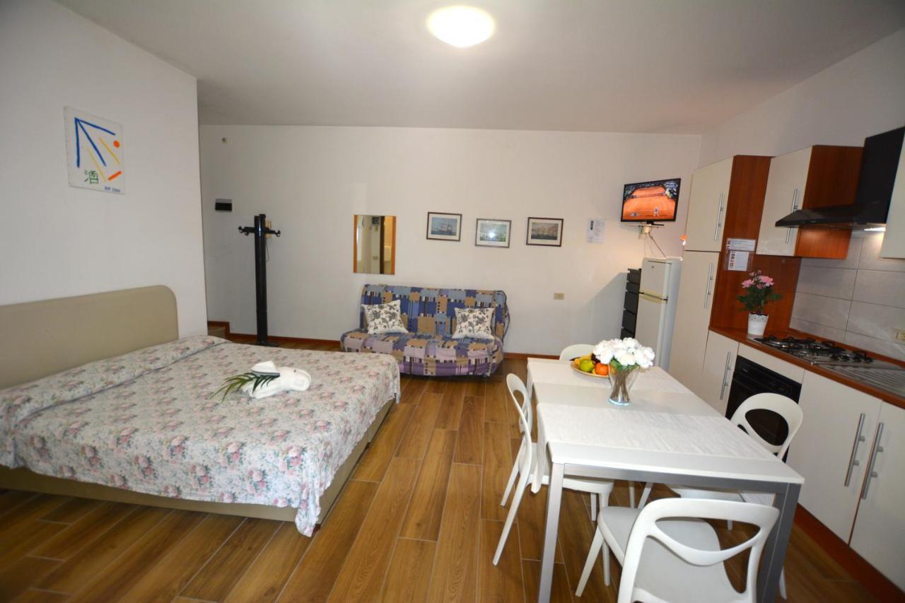 Lignano With Pool Apartment Lignano Sabbiadoro Luaran gambar