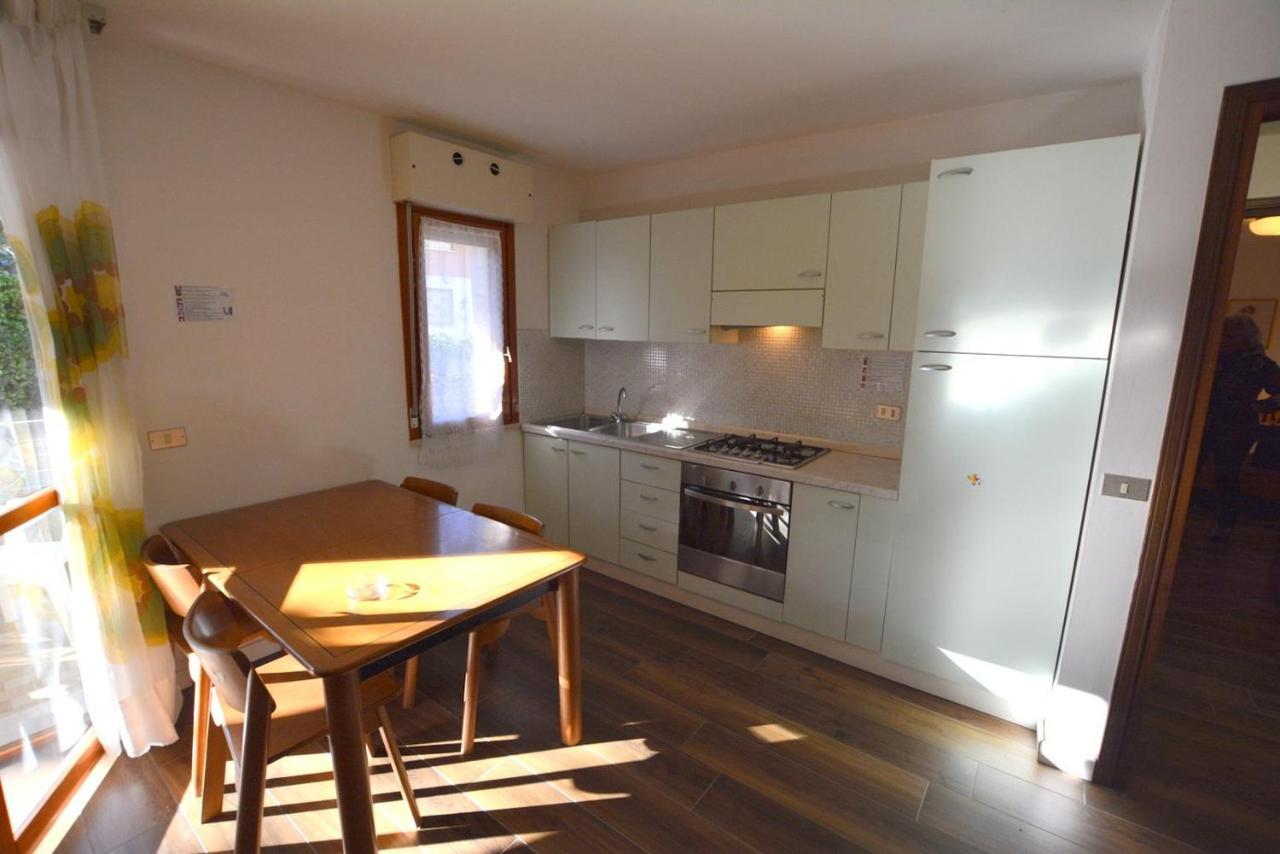 Lignano With Pool Apartment Lignano Sabbiadoro Luaran gambar